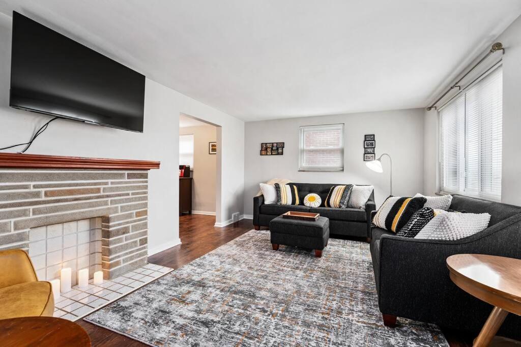 Open Floor Spacious Home, 15Min From Downtown, Private Garage, Kids Friendly بيتسبرغ المظهر الخارجي الصورة