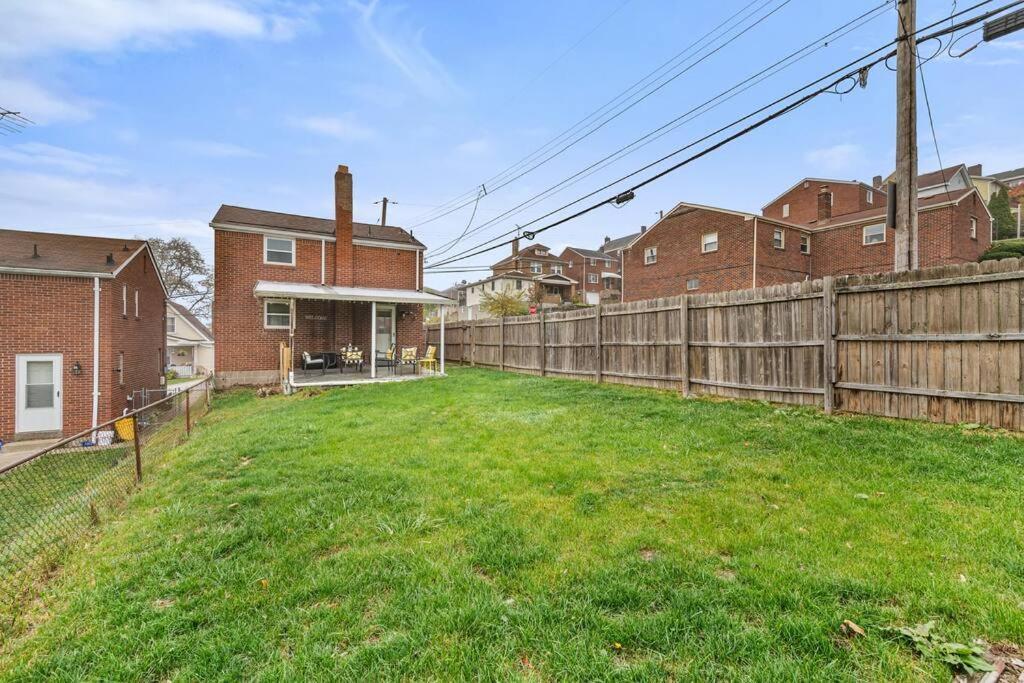 Open Floor Spacious Home, 15Min From Downtown, Private Garage, Kids Friendly بيتسبرغ المظهر الخارجي الصورة